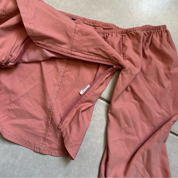 Windsor bundle off the shoulder tops - Picture 13 of 13